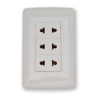Tomacorriente Essential Triple Universal Blanco