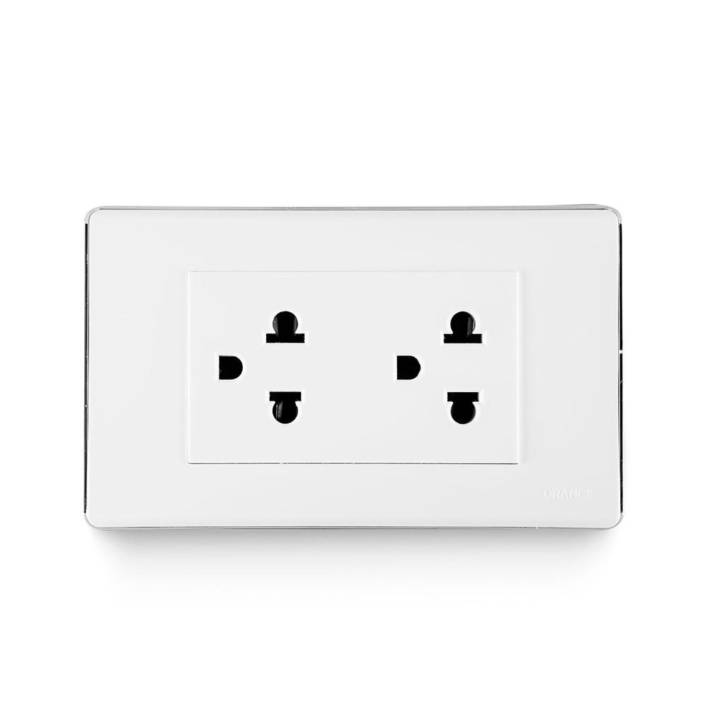 Tomacorriente Universal Doble L/T Blanco Deco