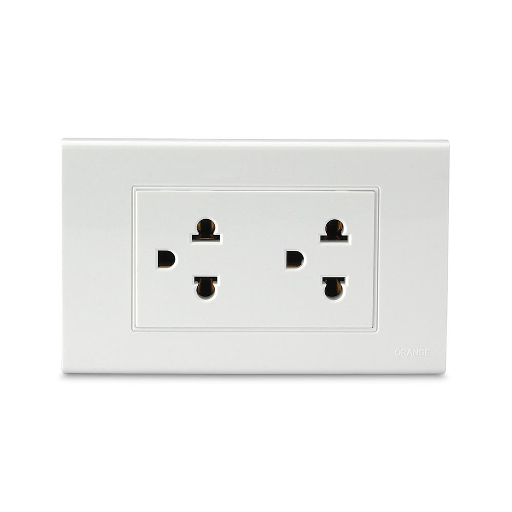 Tomacorriente Universal Doble L/T Blanco Classic