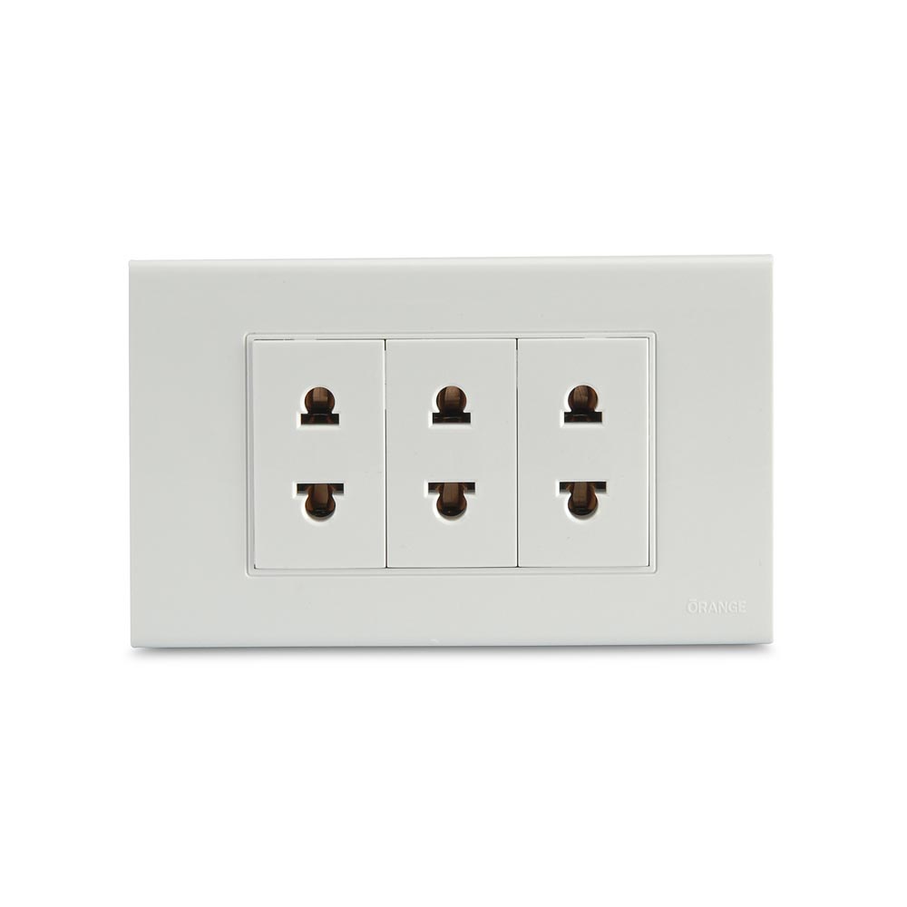 Tomacorriente Triple Blanco Classic