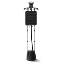 Vaporizador de Prendas Oster 2170120 con tabla de soporte