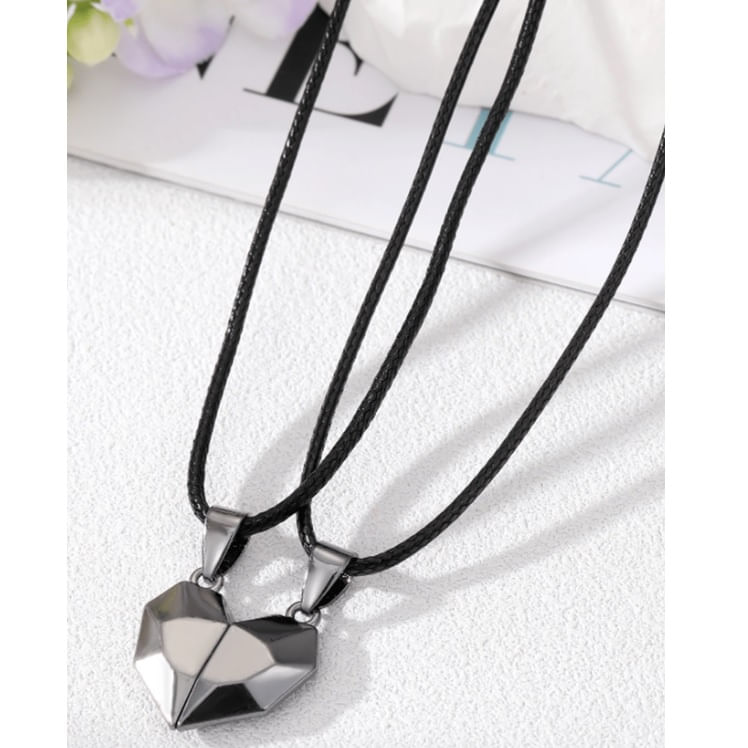 Collar doble corazón negro con imán para parejas o mejores amigos