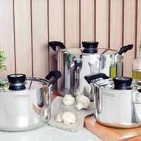 Batería de Cocina 6 Piezas Tramontina + Sartén 28 cm - 10390020