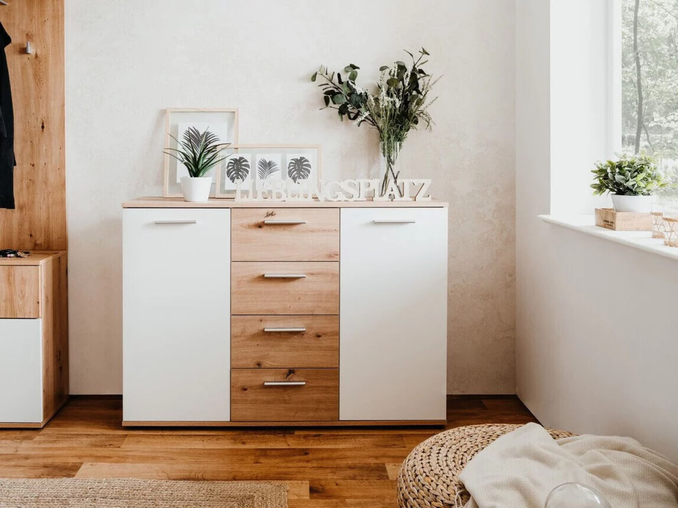 Cómoda Clásica Luisa 4 cajones 2 puertas TU MESITA color Blanco/Duna