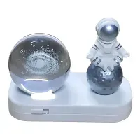 ASTRONAUTA ESFERA 3D Y LUCES DE COLORES GALAXIA
