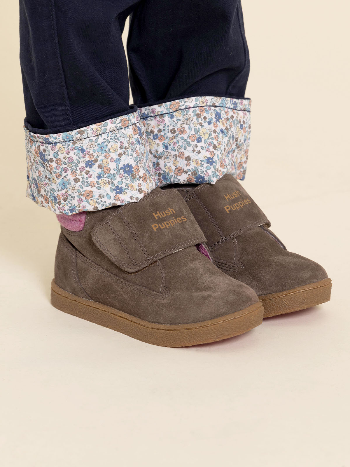 BOTÍN PARA NIÑA GAMUZA BRUNOS VL MARRÓN HUSH PUPPIES