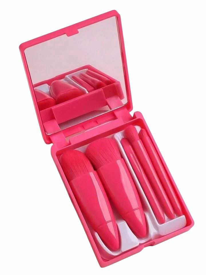 Juego de 5 Mini Brochas con Estuche y Espejo Fucsia