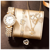 Reloj De Cuarzo Dorado Mujer + Pulsera + Collar y Accesorios Corazones