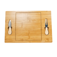 Tabla para Quesos de Bambú con Cuchillo Curvo y Punta