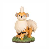 Pokemon Center Estatua del Jardin Growlithe