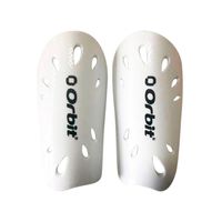 CANILLERAS PARA FÚTBOL CON ORIFICIOS ORBIT JUNIOR BLANCO