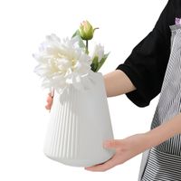 Florero Decorativo Modelo Axis Lineal Mediano Blanco