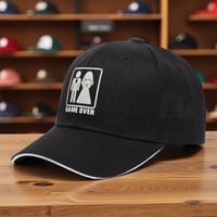 Gorra negra estilo trucker para el novio despedida de soltero groom game over