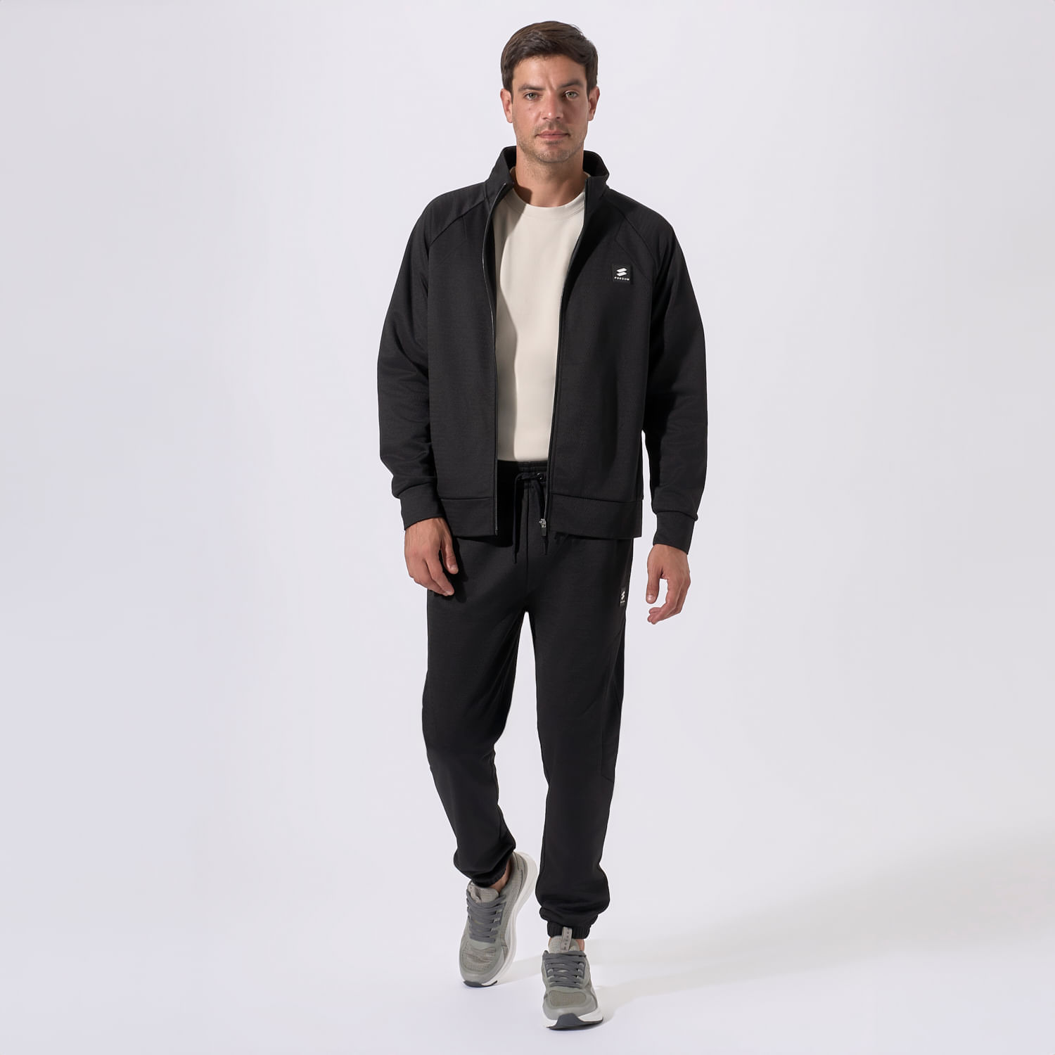 Conjunto Buzo Deportivo Podium Hombre Bee