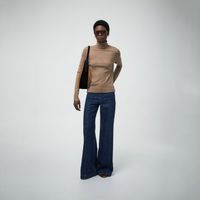 Chompa Mujer Sfera Basico Cuello Vuelto Camel