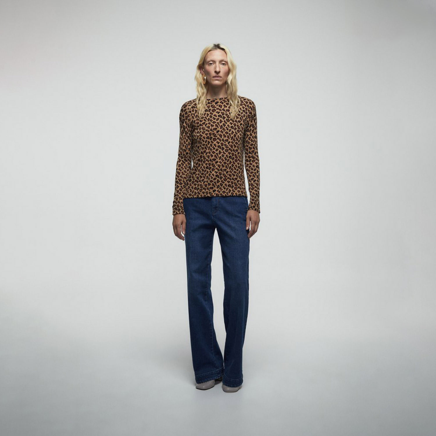 Chompa Mujer Sfera Estampado Mancha Animal Camel