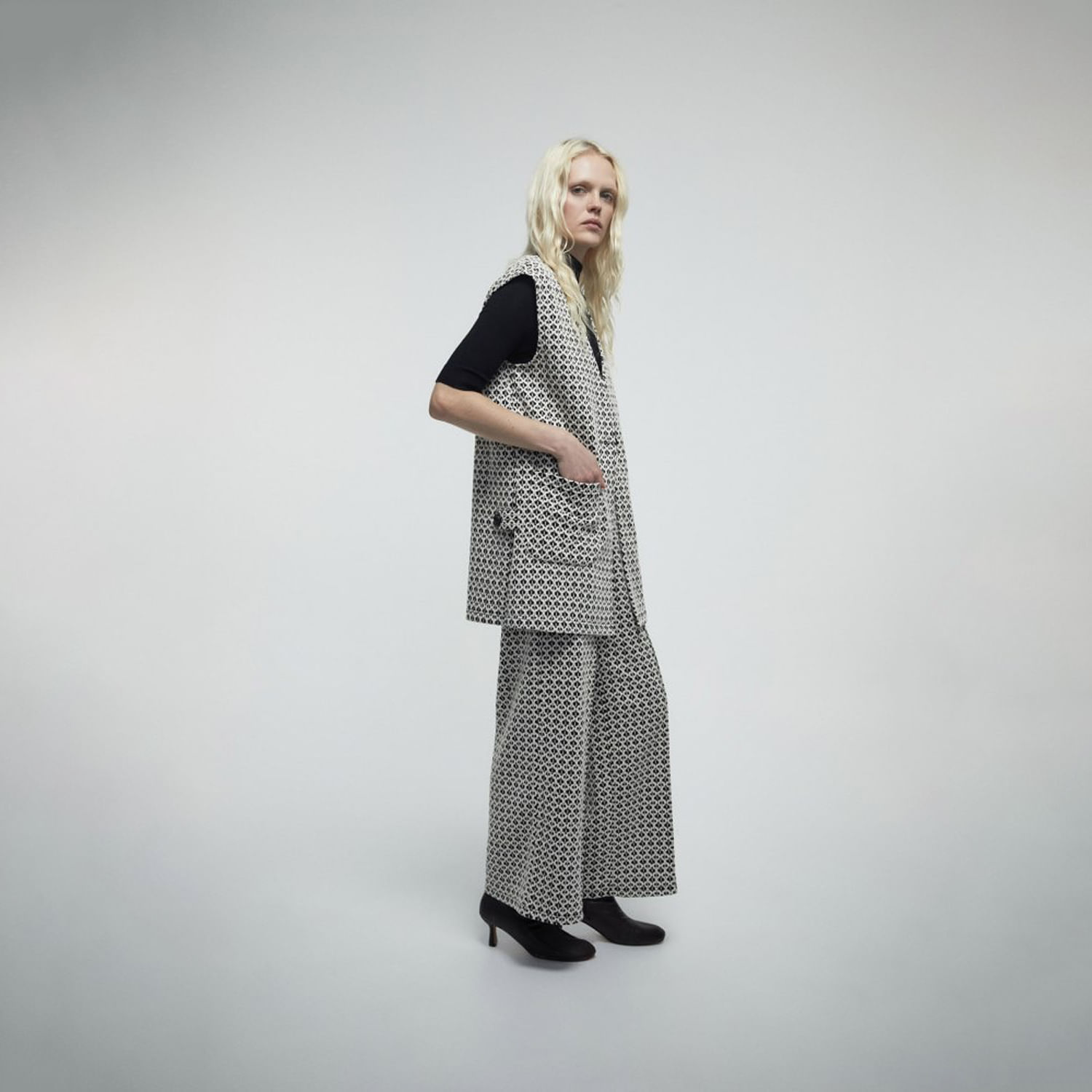 Chaleco Mujer Sfera Jaquard Two Crudo