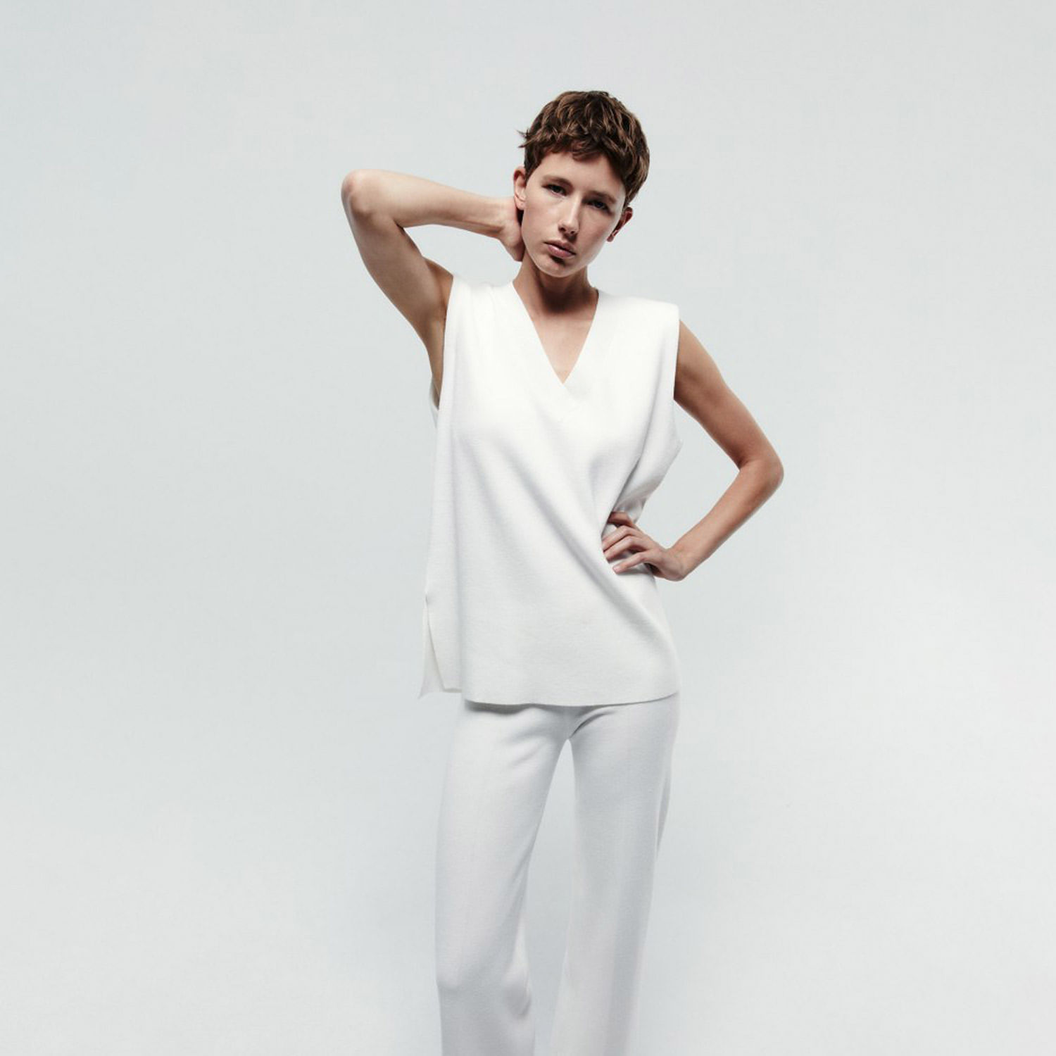 Chompa Mujer Sfera Cuello Pico Conjunto Blanco