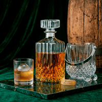 Jgo 8pc Hielera de Bar+ Vasos 330ml +Whiskera, Cadamada, Jerez, Brandy, Escoces, Vodka 970 ml