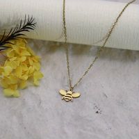 Collar abeja unisex acero inoxidable dorado