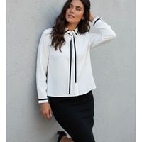 Blusa Elegante para Mujer Color Hueso de Diseño Moderno - Talla  M