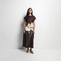 Vestido Mujer Sfera Satinado Flor Chocolate