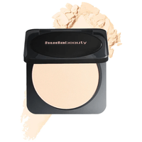 Huda Beauty: Easy Bake Matte Powder compacto tono Pound cake