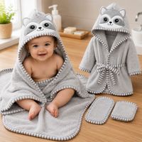 Set de Baño de Bebé con Toalla Salida de Baño Manopla y Babita (Gris)