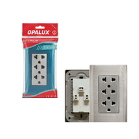Tomacorriente Metálico Universal Triple 2 Polos + Línea a Tierra 15A 127–250V AC para Instalaciones