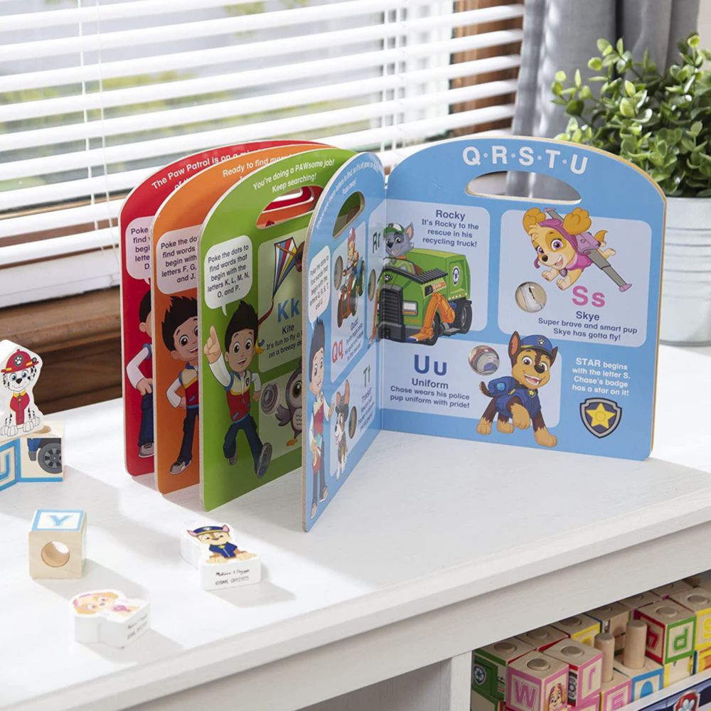 Libro Poke A Dot Paw Patrol