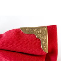 Pajarita Andres Vargas Roja borde dorado