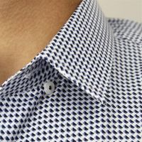 camisa sport 100% algodón blanca con diseño azul