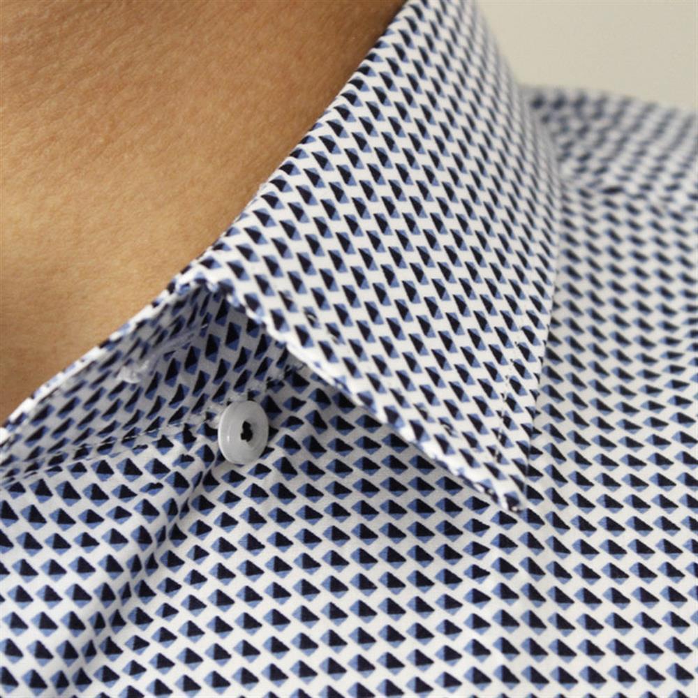 camisa sport 100% algodón blanca con diseño azul