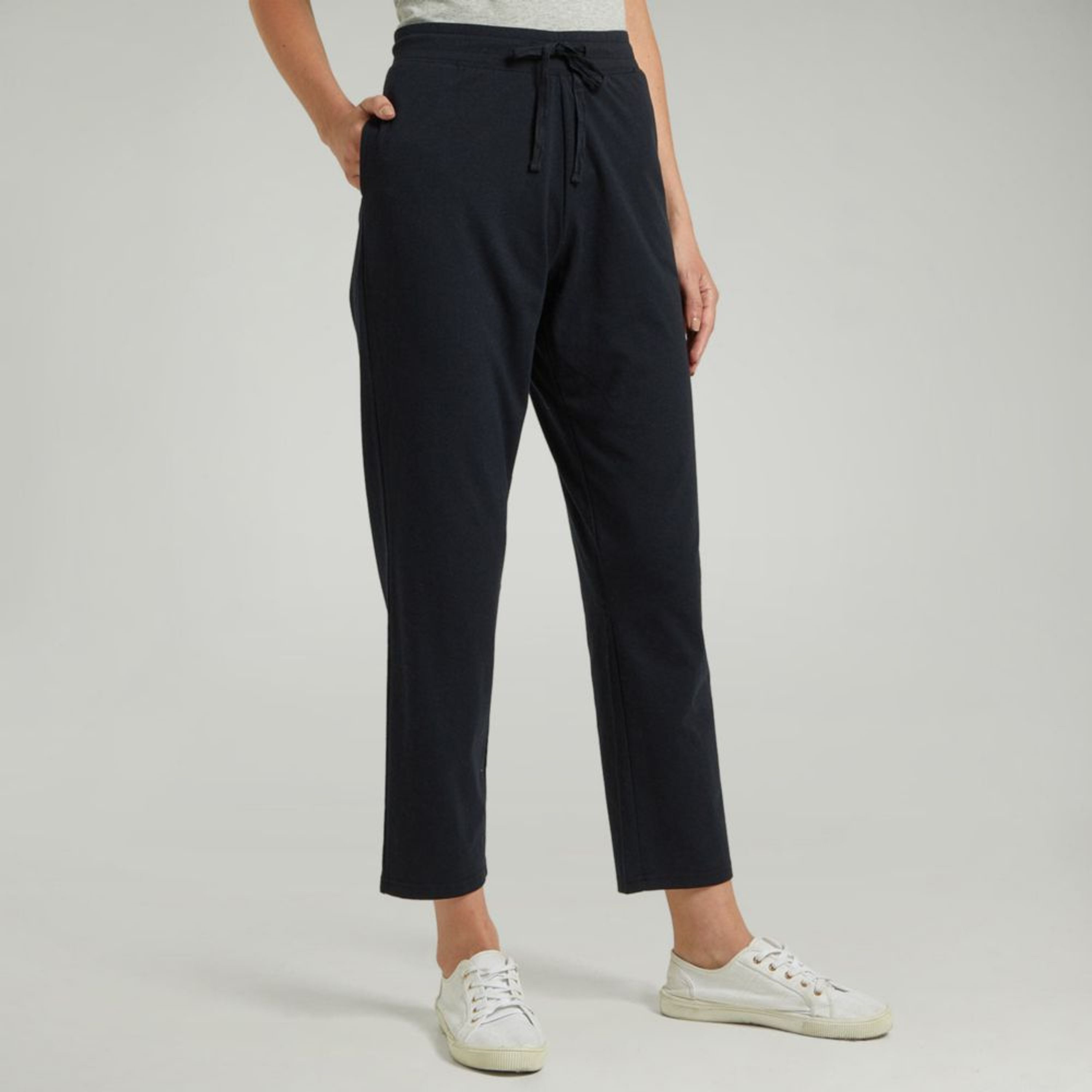 Pantalon Buzo Recto Gris Corona - Compra Ahora | Dafiti Chile